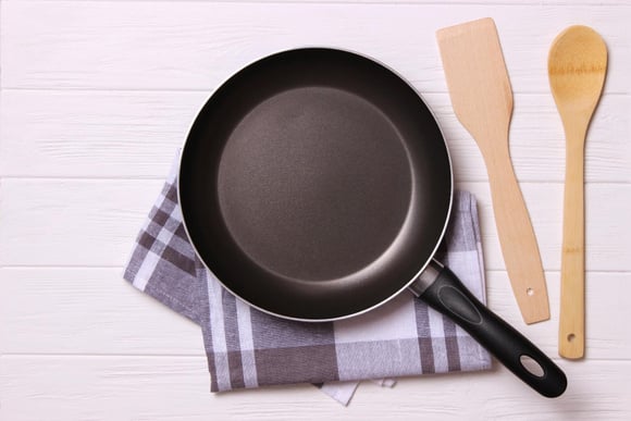 Comment reconnaître une poêle ou casserole qui est encore bonne à utiliser ?