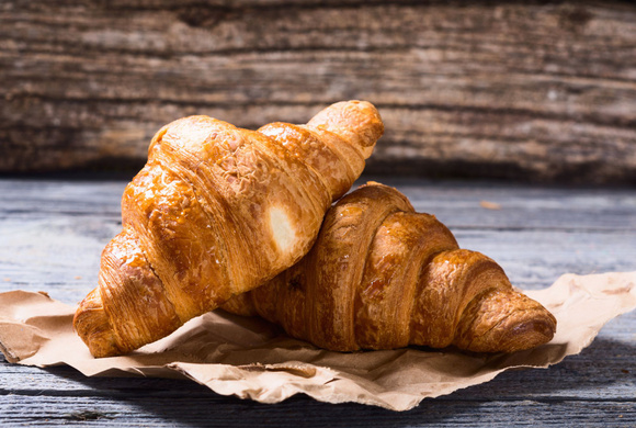 Voici où acheter les meilleurs croissants au beurre de Paris (et le 2ème va parler aux fans d’une célèbre série)