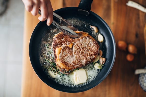 Le secret du chef Dani García pour remplacer l'huile et obtenir une viande grillée irrésistible