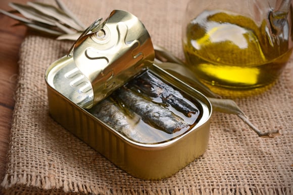 Pourquoi vous risquez de ne plus trouver de boîtes de sardines dans les rayons de vos supermarchés