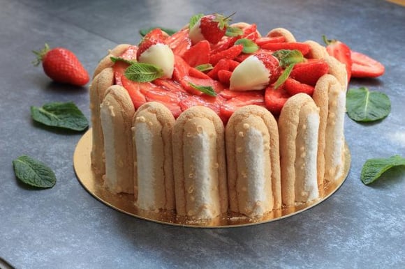 Comment faire une charlotte aux fraises à la maison