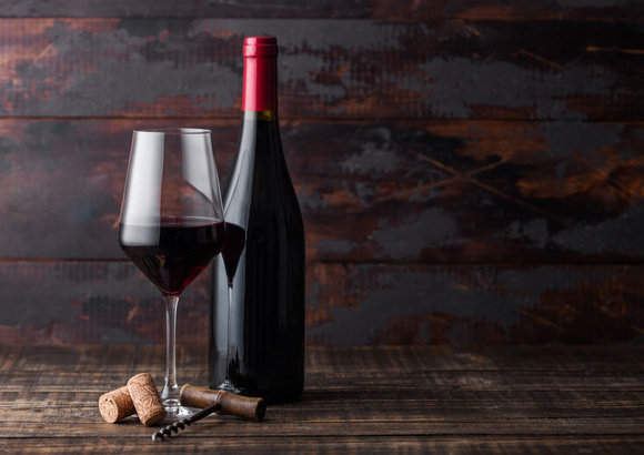 Ces quatre vins rouges font l’objet d’un rappel national : ce qu’il faut faire si vous les avez achetés