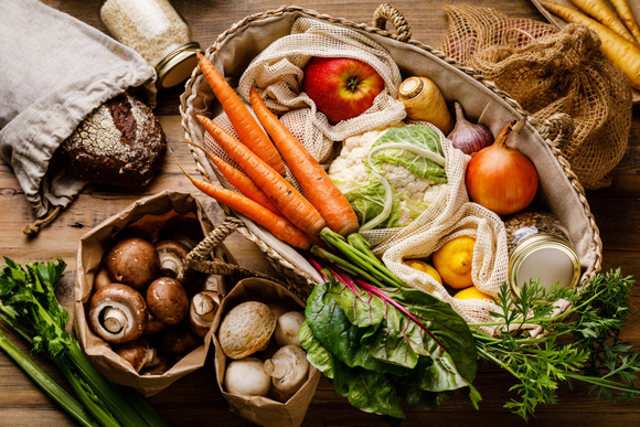 Mangez 400g de fruits et 400g de légumes par jour. Adobestock