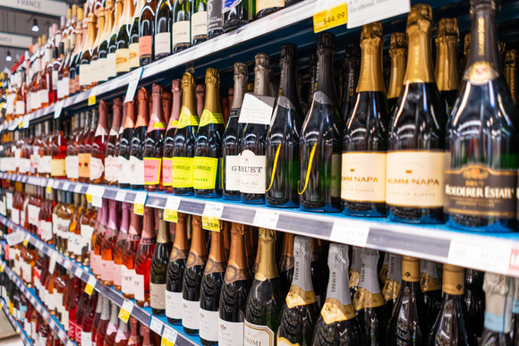 Au rayon champagne, on s'y perd. Adobestock