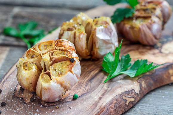 Bien plus rapide qu’au four, comment faire de l’ail rôti au Airfryer ?