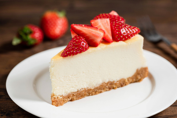 Cheesecake aux fraises. Adobestock