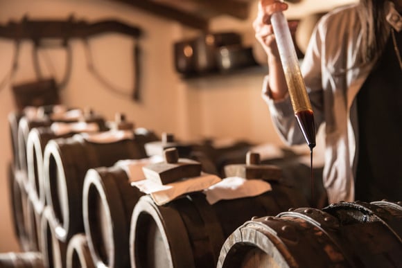 Le vinaigre balsamique de Modène, un savoir-faire historique. Adobestock