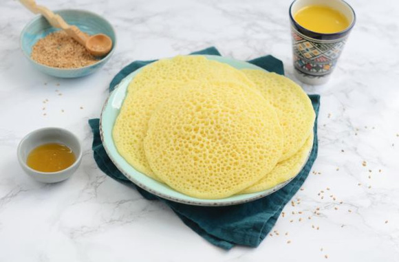 Baghrir ou crêpes mille trous. Nadia Paprikas