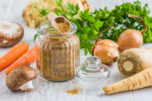 Plus économique, sans additifs, voici comment faire très facilement son propre bouillon de légumes déshydraté