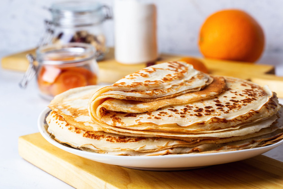 Hélène Darroze dévoile la recette de sa maman pour des crêpes absolument incroyables !