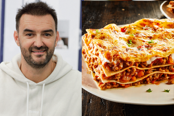 “C’est le plat qu’on mange en famille” : Cyril Lignac donne ses petites astuces pour réussir de bonnes lasagnes