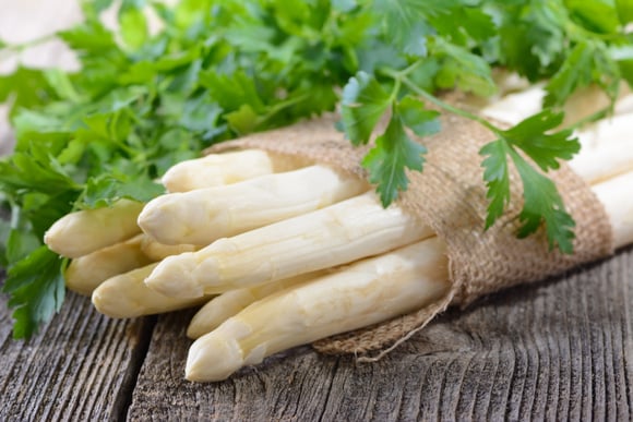 Pourquoi mange-t-on des asperges à Pâques ?