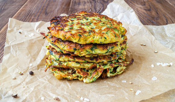 Comment faire des Hobak Buchim, des pancakes de courgettes coréens ?