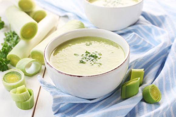 Soupe de poireaux. Adobestock