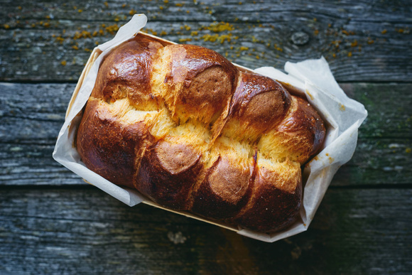 Une brioche bien dorée. Adobestock