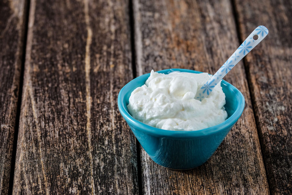 “Identique” : une ingénieure agronome dévoile comment faire simplement du skyr maison, c’est 3 fois moins cher qu’en magasin