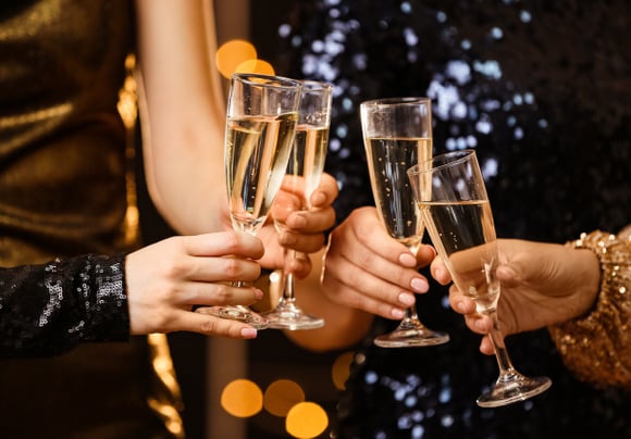 Nouvel an : comment rafraîchir une bouteille de champagne en 5 minutes ?