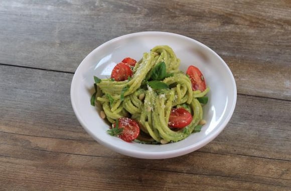 Spaghettis au pesto d'avocat. 750g