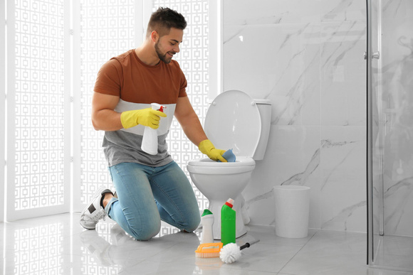 Le meilleur nettoyant pour vos toilettes se trouve dans votre cafetière