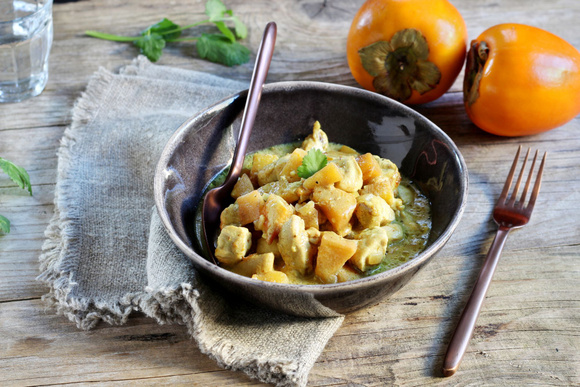 Curry de poulet au kaki. Silvia Santucci
