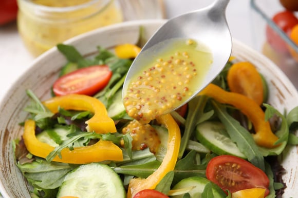 Nos 10 meilleures recettes de sauces pour votre salade