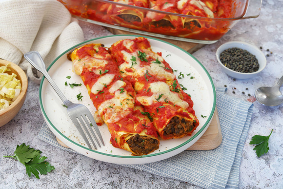Cannelloni à la bolognaise de lentilles. Silvia Santucci
