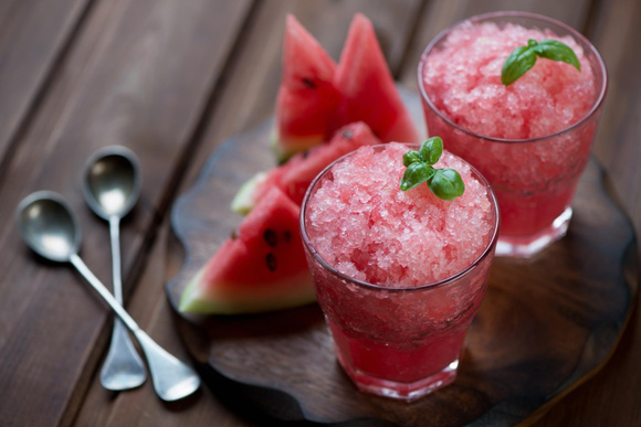 Pastèque : 5 recettes originales et légères pour savourer le fruit star de l'été
