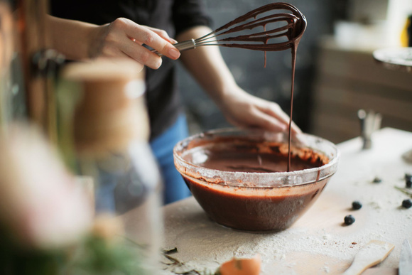 Voici pourquoi vous devriez éviter de manger de la pâte à gâteau crue !