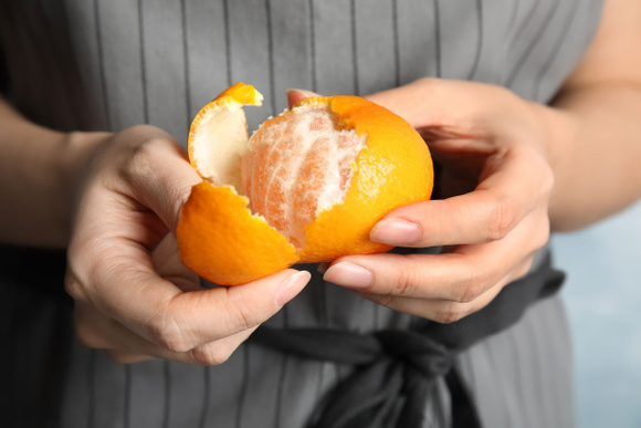 Ne jetez pas les peaux des clémentines, c’est un trésor : 3 idées pour les utiliser !