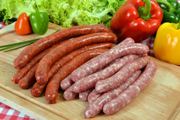 La composition de certaines merguez laisse à désirer. Adobestock
