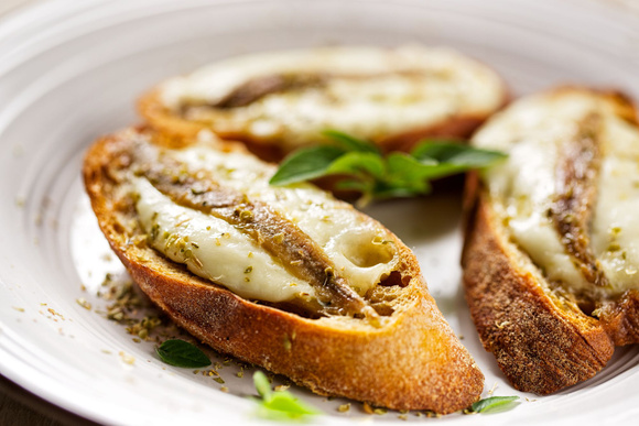 Vous ne savez pas quoi faire avec une boîte d’anchois ? Voici nos meilleures recettes pour l’utiliser
