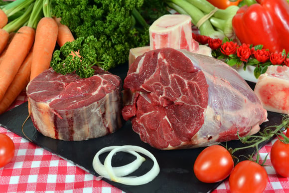 Quels morceaux de boeuf sont parfaits à mijoter ? Adobestock
