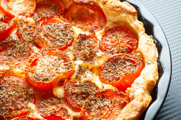 Tarte à la tomate : la recette de notre chef qui change avec une touche gourmande