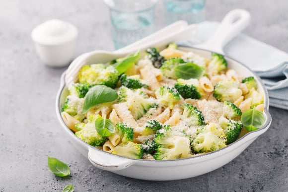Pâtes au brocoli. Adobestock