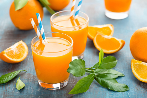 Jus de fruit : pourquoi est-il conseillé de limiter la consommation des enfants, particulièrement en dessous de 8 ans ?