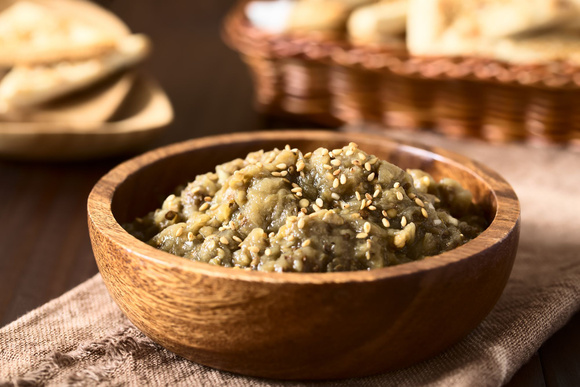 Tartinade d'aubergines. Adobestock