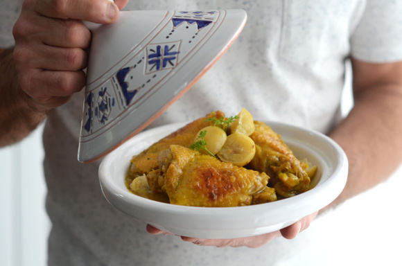 Tajine de poulet au citron confit et safran. Nadia Paprikas