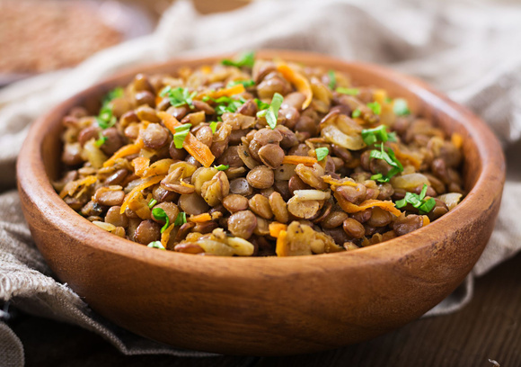 Cette recette de salade de lentilles de Philippe Etchebest va vous faire oublier vos mauvais souvenirs de cantine !