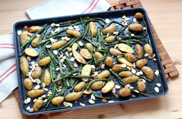 Pommes de terre rôties aux haricots verts. Pascale Weeks