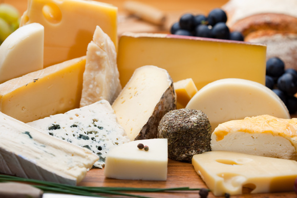 La science vient de prouver que manger ce célèbre fromage français est un véritable atout pour votre santé