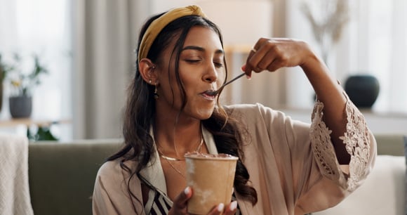 Comment faire la différence entre la faim physique et la faim émotionnelle ? Des experts répondent