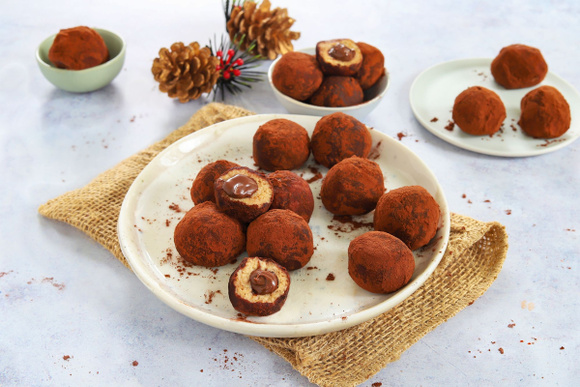 Bluffez vos invités à Noël avec ces truffes façon tiramisu : notre recette facile !