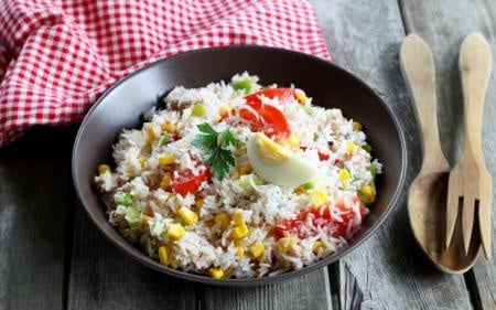 Nos 7 meilleures recettes de salades composées avec du riz