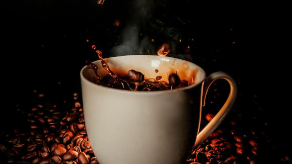 Amazon crée la surprise avec ces 3 machines à café premium en super promo aujourd'hui