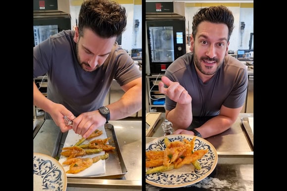 Denny Imbroisi et ses fleurs de courgettes en tempura - © Silvia Santucci