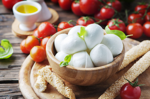 Mozzarella VS Camembert : quel est le fromage préféré des français ?