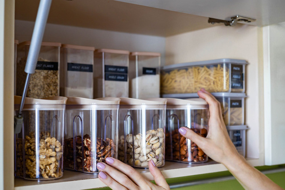 Pour éviter les mites ou les champignons, voici les conseils d’un spécialiste pour bien conserver ces aliments secs !
