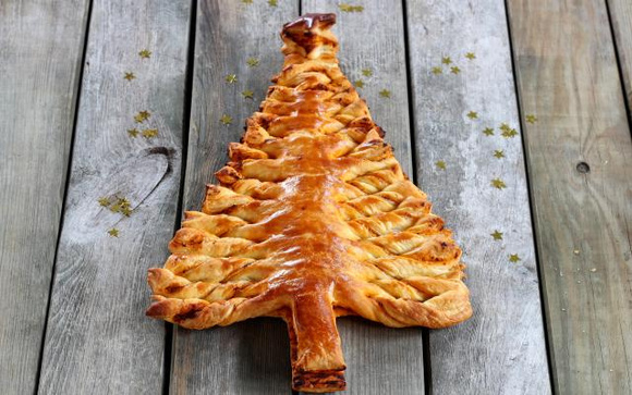 C’est le classique de l’apéritif de Noël : notre recette du sapin feuilleté à faire avec seulement 3 ingrédients !
