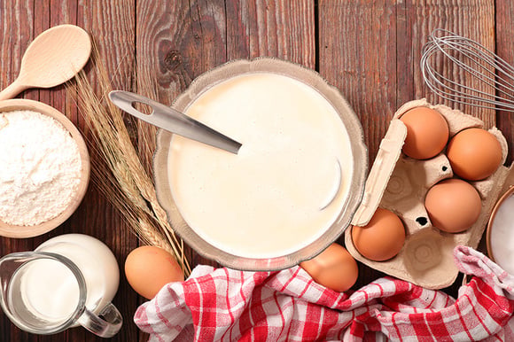Il vous reste de la pâte à crêpes ? Ne la jetez pas ! Voilà 4 gâteaux que vous pouvez faire avec !