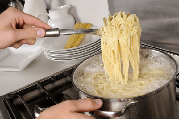 Respectez le temps de cuisson des pâtes. Adobestock